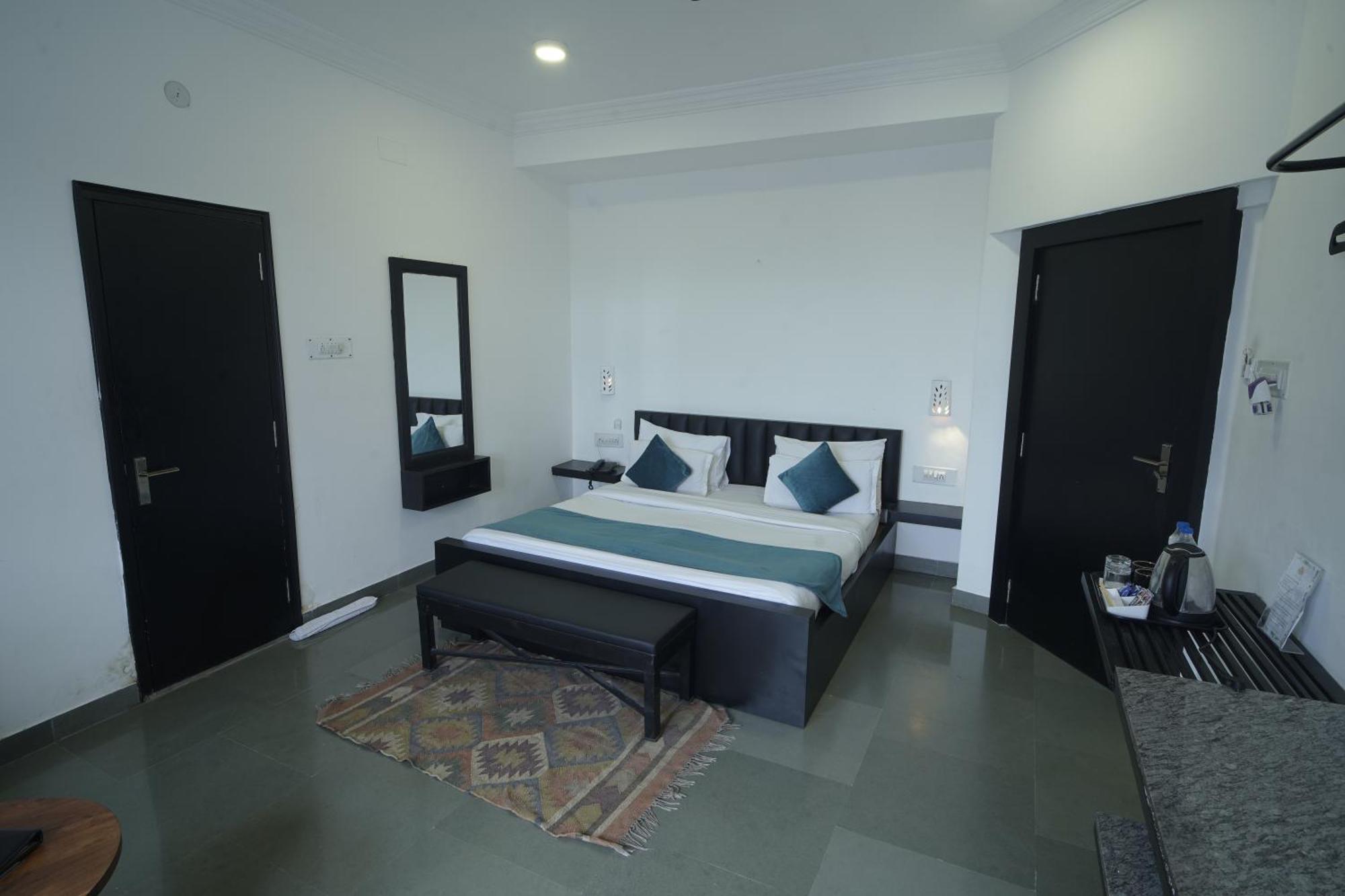 Hotel Banjara Retreat Удайпур Екстериор снимка