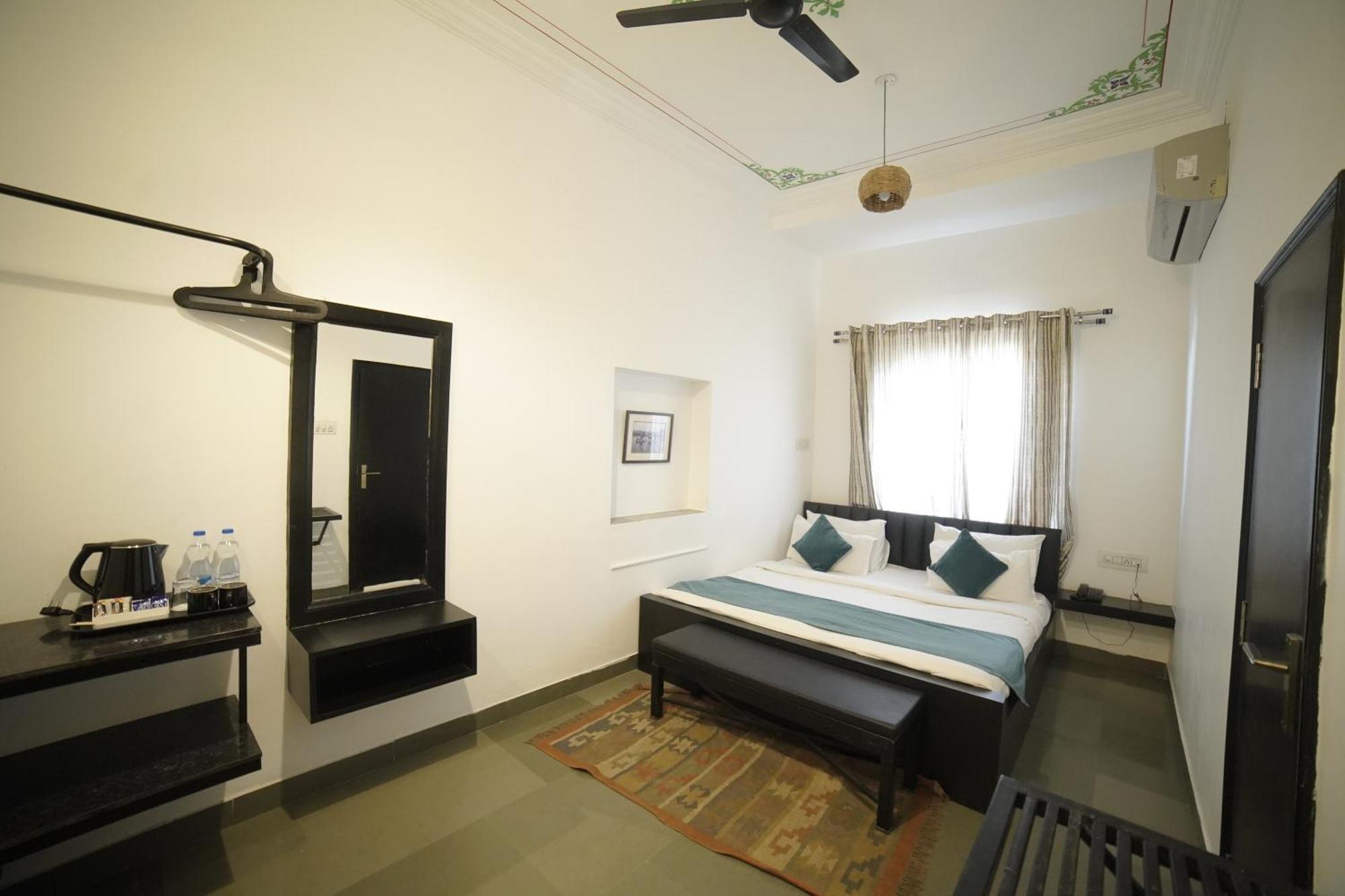 Hotel Banjara Retreat Удайпур Екстериор снимка